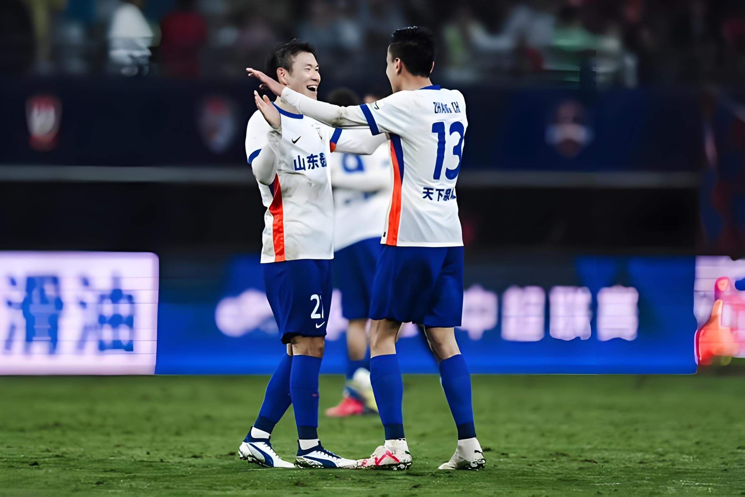 B体育-包含队员状态渐入佳境，大连一方稳健取得连胜的词条