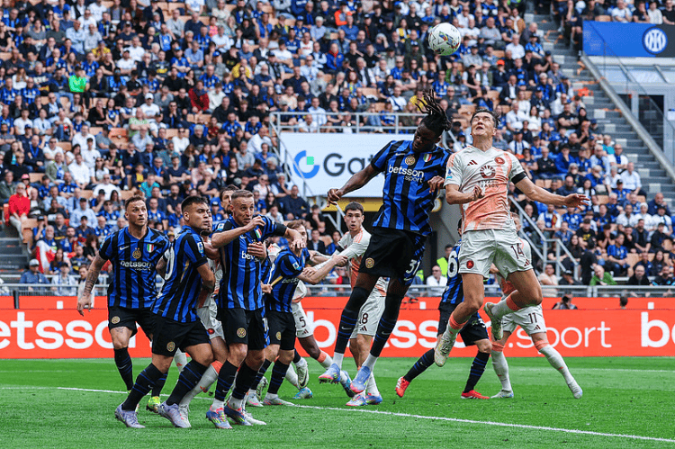 B体育-关于那不勒斯主场困难获胜，保持领先优势的信息