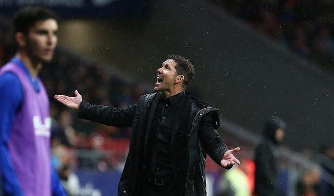 B体育-头号射手受伤停赛场上进攻瞬间瓦解的简单介绍