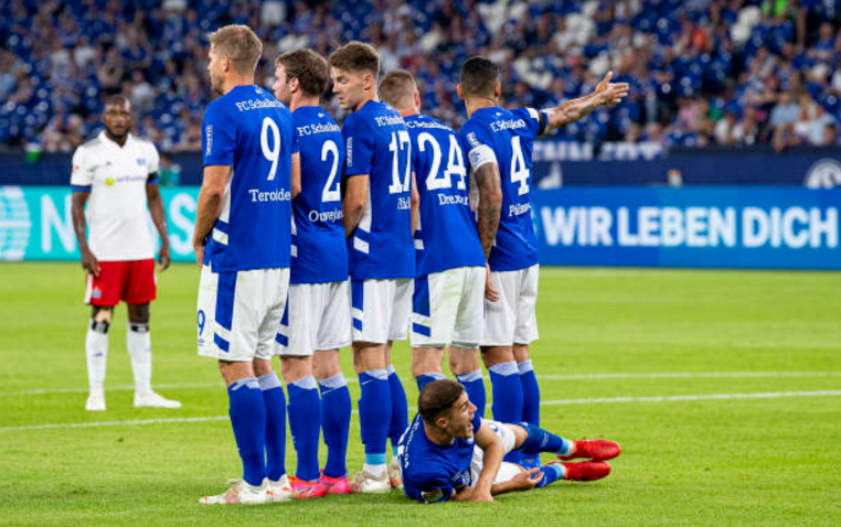 B体育-沙尔克连败带来危机，球队需重整旗鼓(沙尔克连败带来危机,球队需重整旗鼓吗)