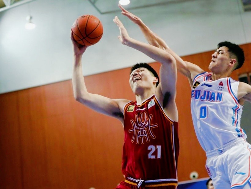 B体育-浙江男篮青年队员崭露头角，成为球队的新希望